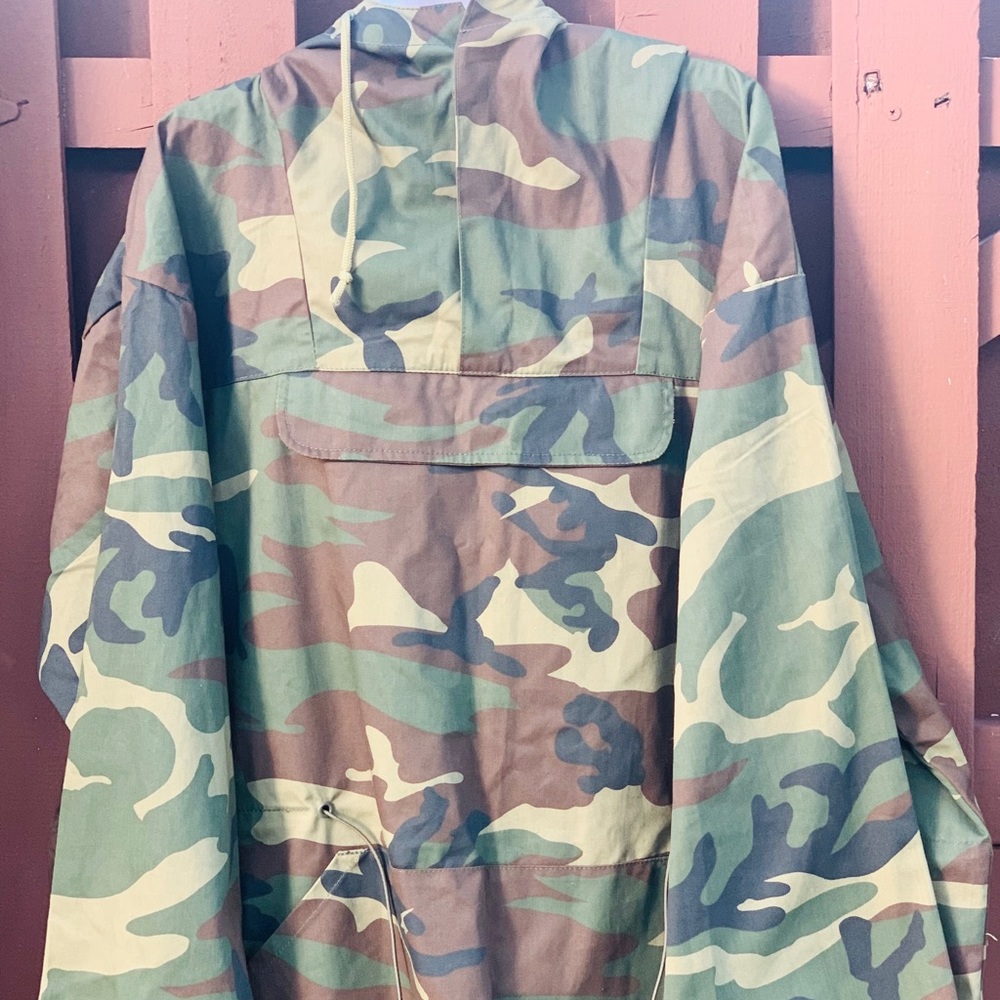 Camo windbreaker